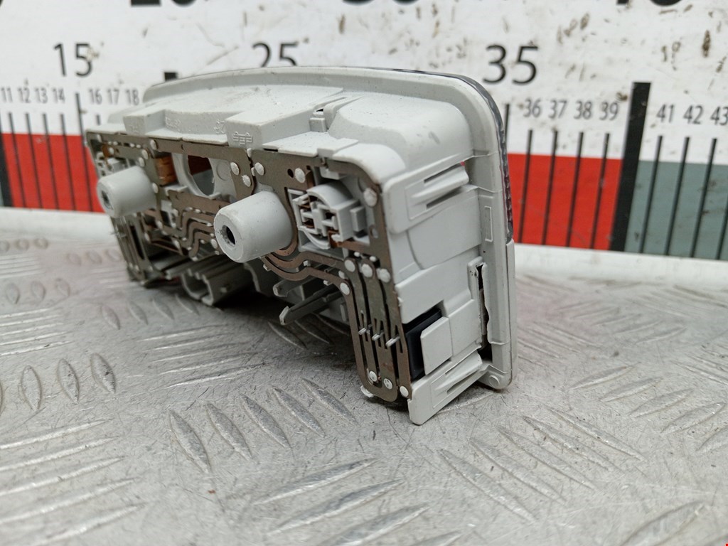 Плафон салонный (салона фонарь) SKODA Fabia MK2 5J 2007-2014