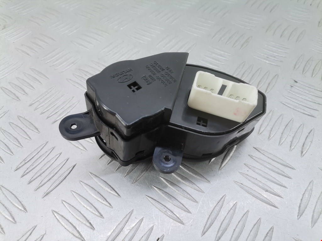 Блок управления зеркалами HYUNDAI Santa Fe SM/ Classic 2000-2012