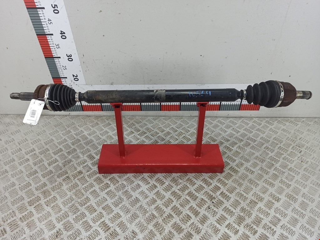 Полуось (привод, приводной вал) передняя правая KIA Cee'd II 2012-2018