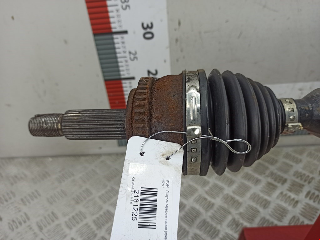 Полуось (привод, приводной вал) передняя правая KIA Cee'd II 2012-2018