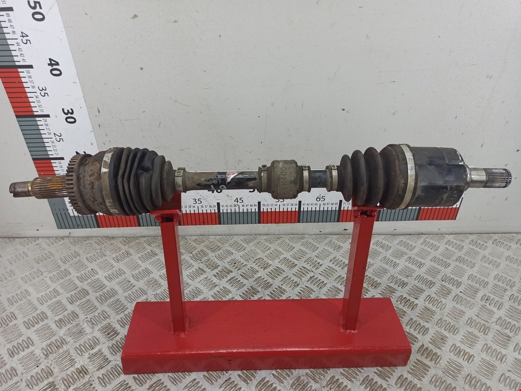 Полуось (привод, приводной вал) передняя левая HYUNDAI i40 2011-2019