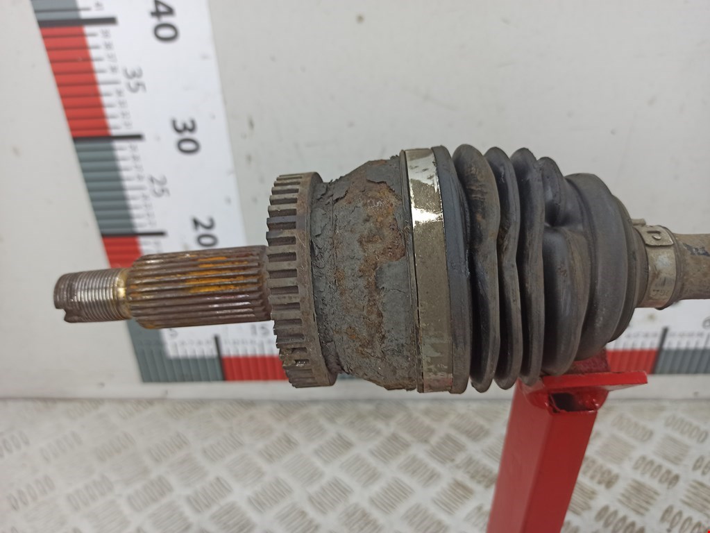 Полуось (привод, приводной вал) передняя левая HYUNDAI i40 2011-2019