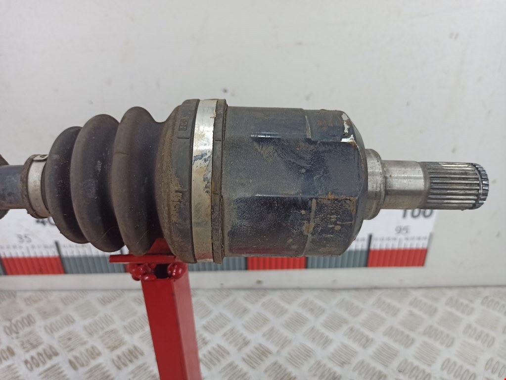 Полуось (привод, приводной вал) передняя левая HYUNDAI i40 2011-2019