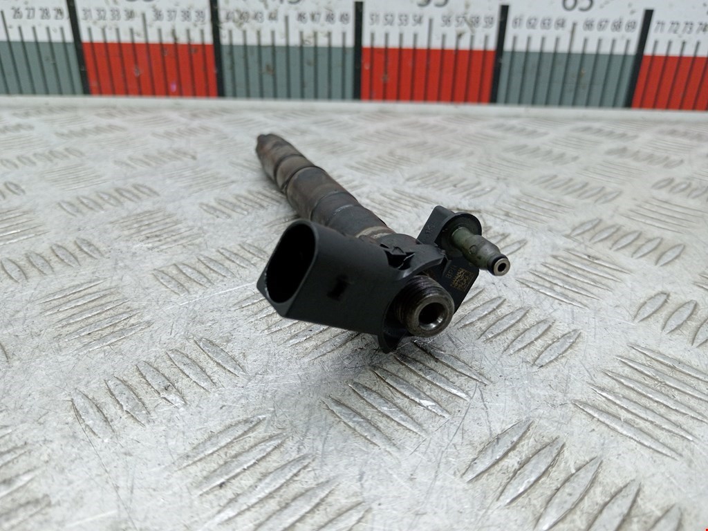 Форсунка дизельная электрическая VOLKSWAGEN Passat B6 2005-2011