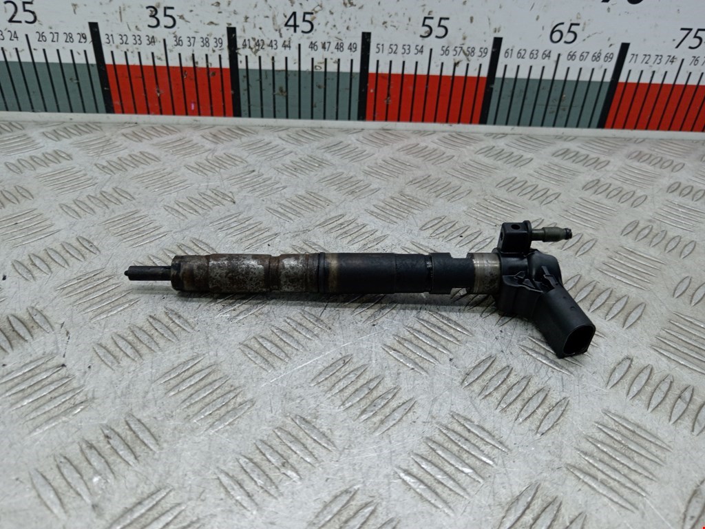 Форсунка дизельная электрическая VOLKSWAGEN Passat B6 2005-2011