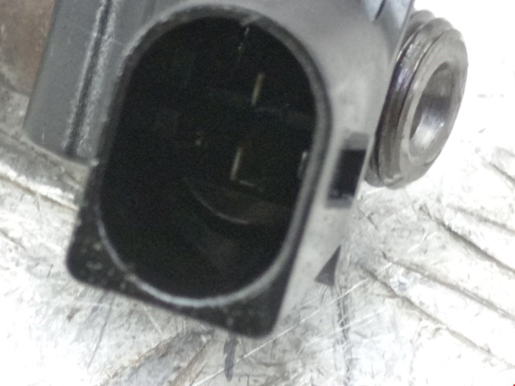 Форсунка дизельная электрическая VOLKSWAGEN Passat B6 2005-2011