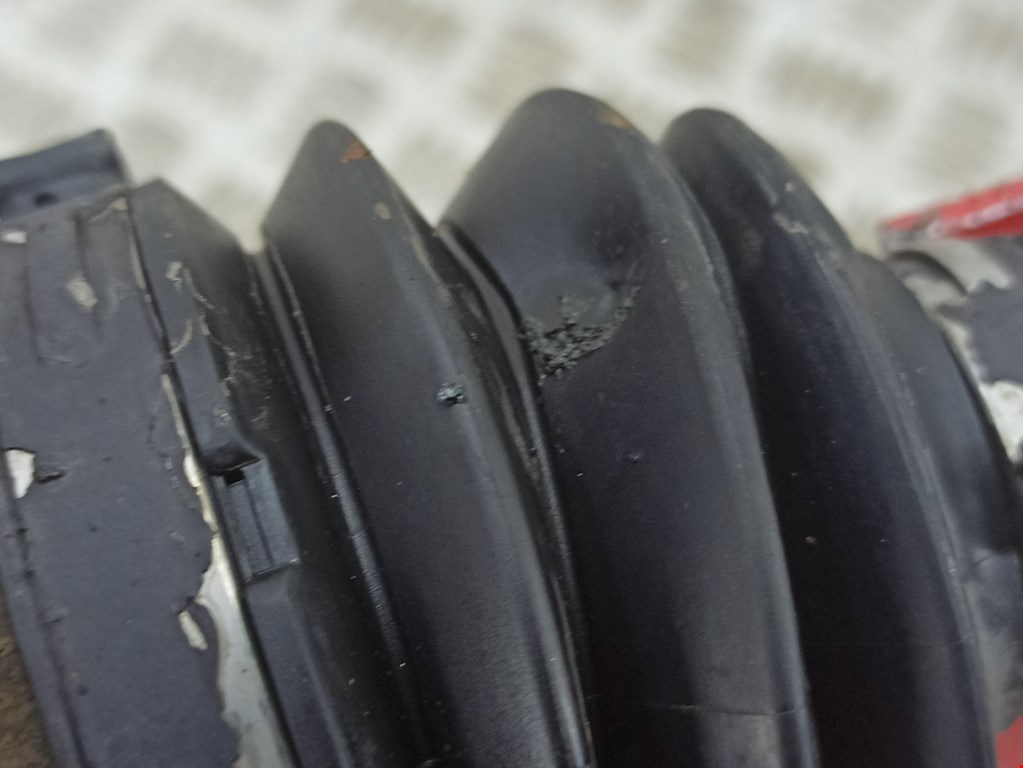 Полуось (привод, приводной вал) задняя правая MERCEDES-BENZ CLS-Class C219 2004-2010