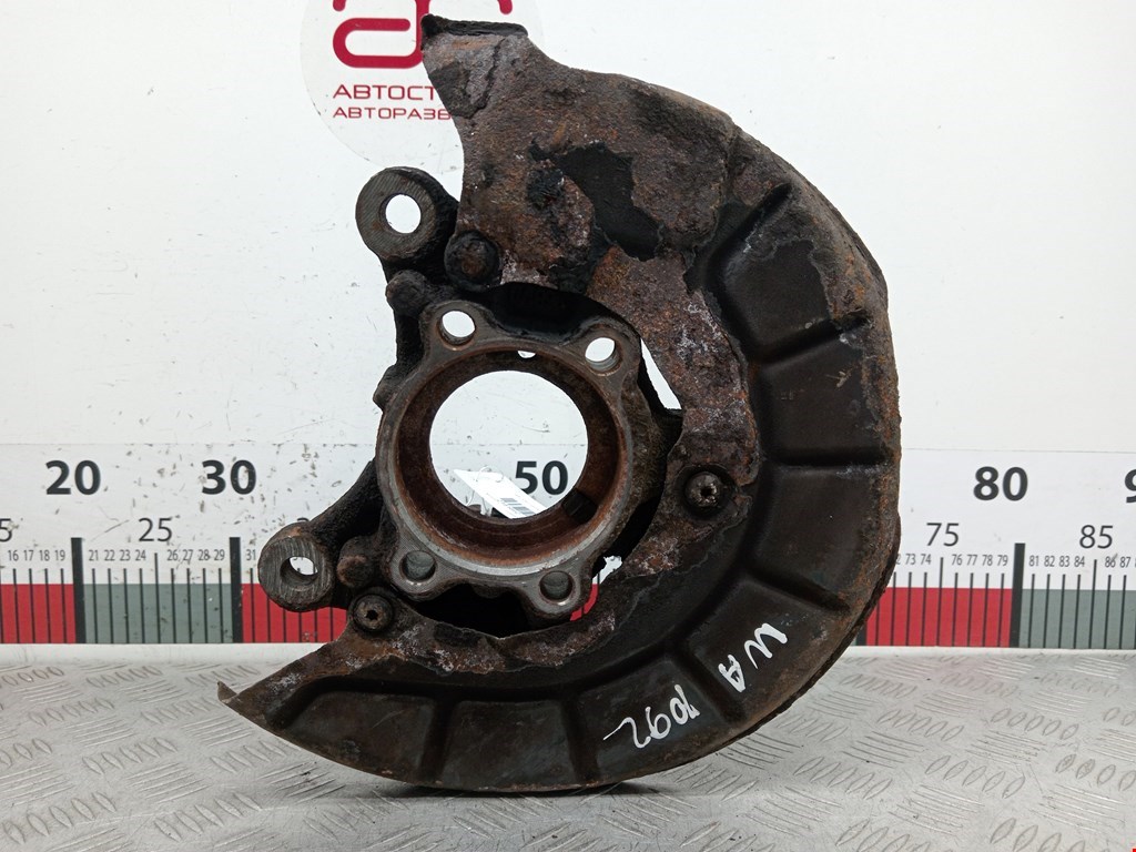 Кулак поворотный правый Audi A3 8P (2003-2013)