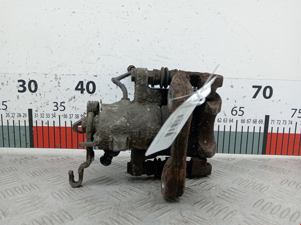 Суппорт задний правый AUDI A3 8P 2003-2013