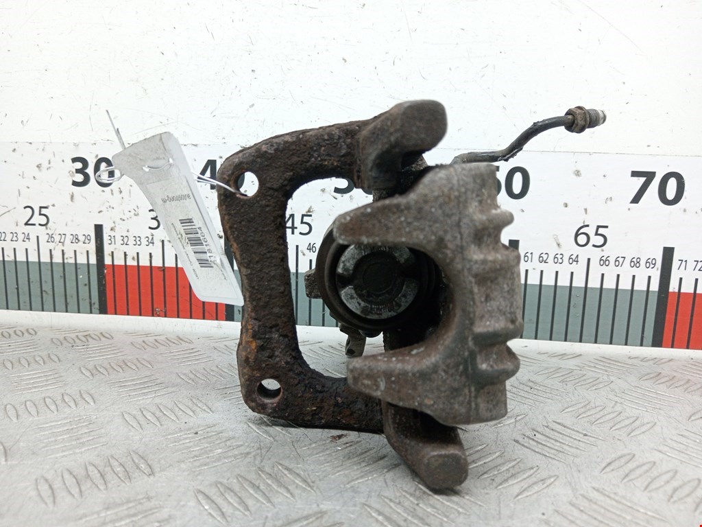 Суппорт задний правый AUDI A3 8P 2003-2013