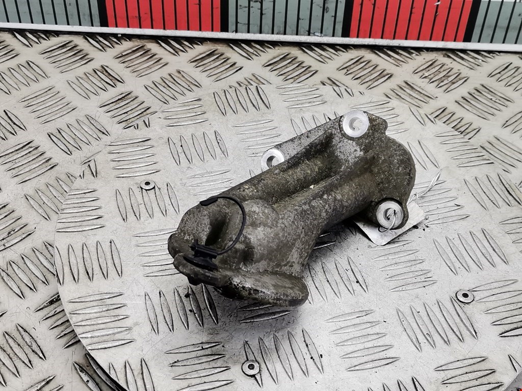 Корпус масляного фильтра FORD Fiesta 2001-2008