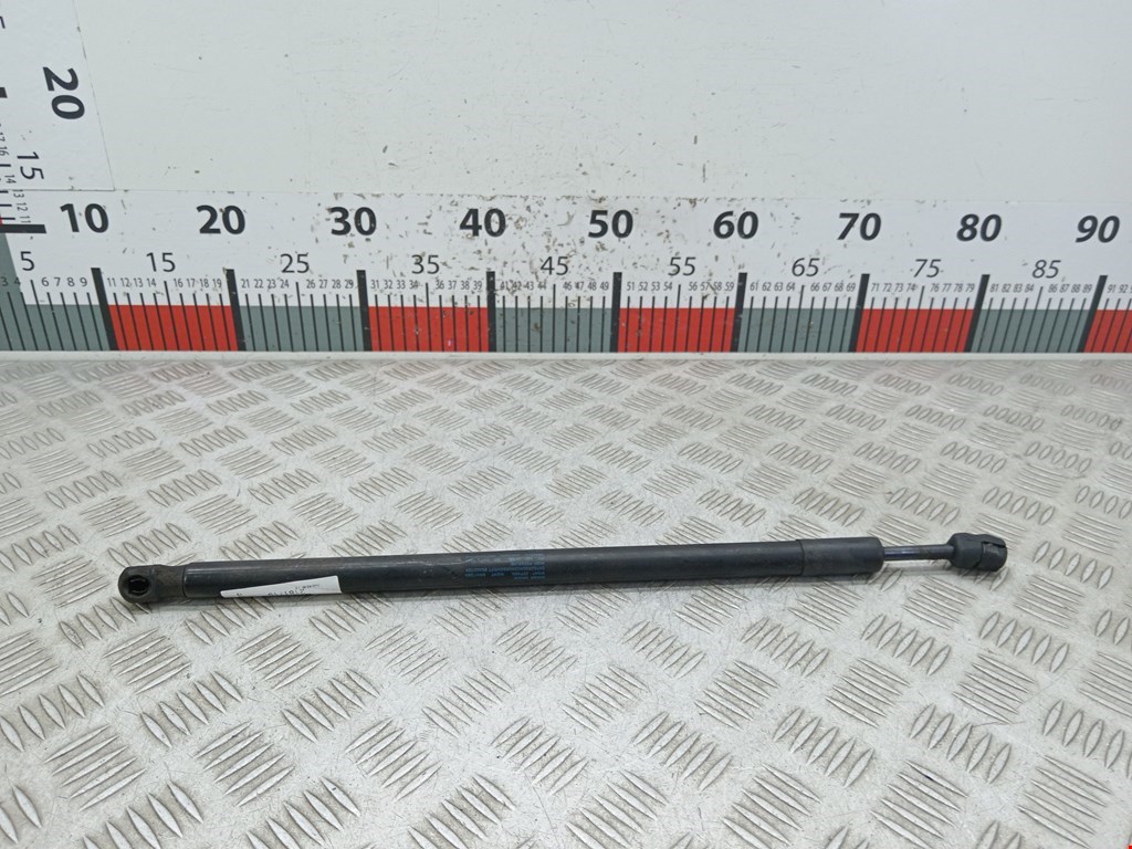 Амортизатор капота левый=правый AUDI A3 8P 2003-2013