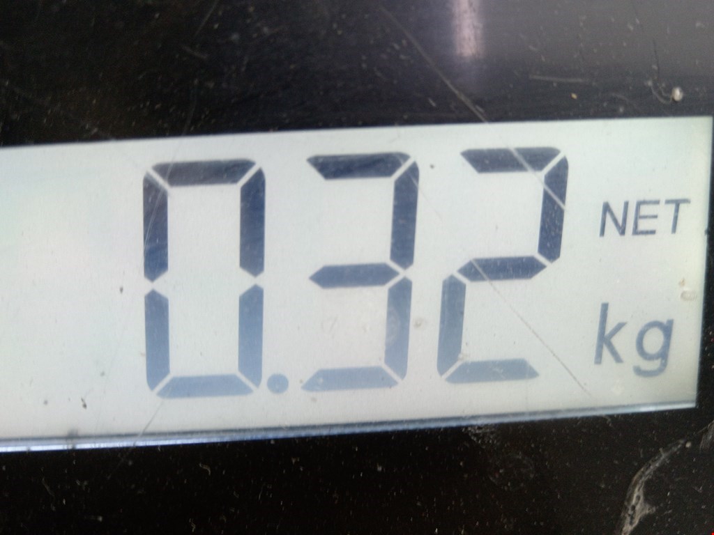 Амортизатор капота левый=правый AUDI A3 8P 2003-2013