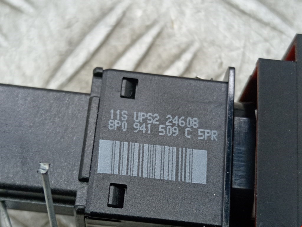Кнопка аварийной сигнализации (аварийки) AUDI A3 8P 2003-2013