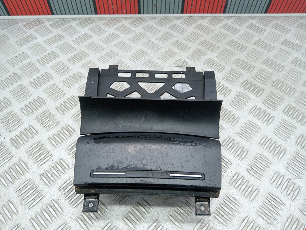 Пепельница передняя AUDI A3 8P 2003-2013