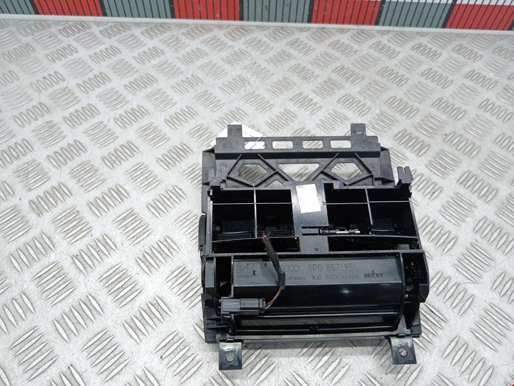 Пепельница передняя AUDI A3 8P 2003-2013