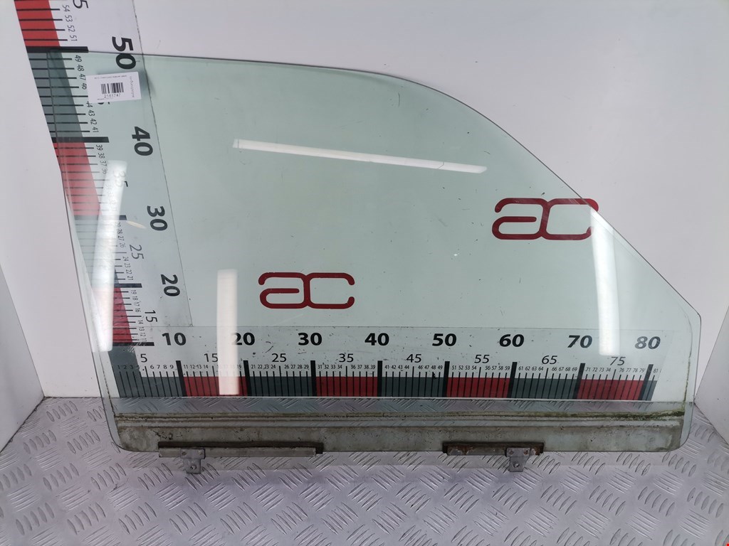 Стекло двери переднее правое MITSUBISHI L200 K6,K7 1996-2006