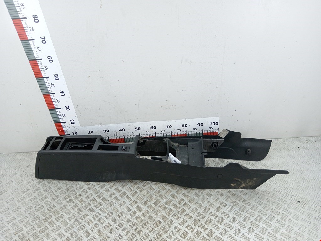 Консоль AUDI A3 8P 2003-2013