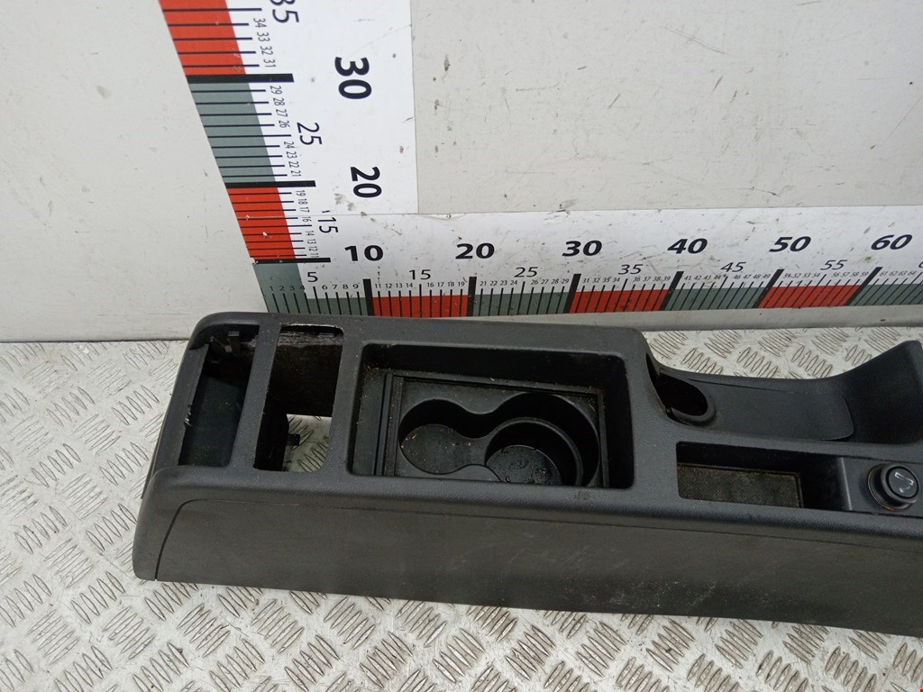 Консоль AUDI A3 8P 2003-2013