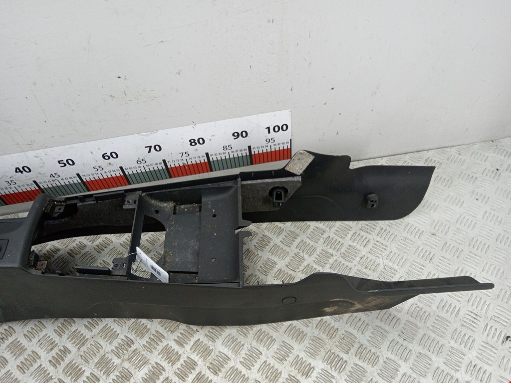 Консоль AUDI A3 8P 2003-2013