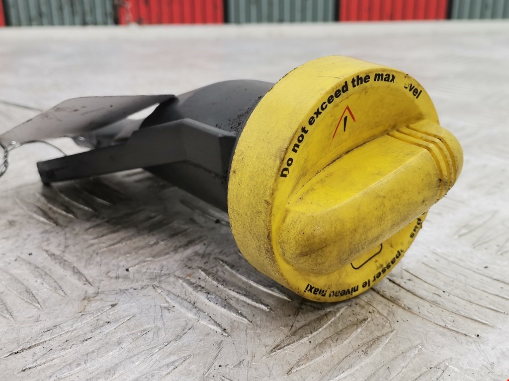 Горловина маслозаливная (залива масла) RENAULT Kangoo 2008-2021