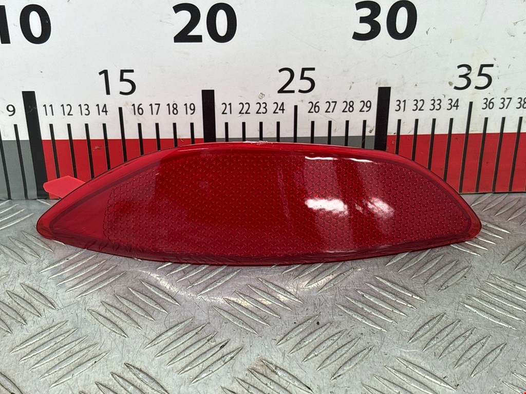 Катафот (отражатель) Hyundai Solaris 1 (RB) (2010-2017)