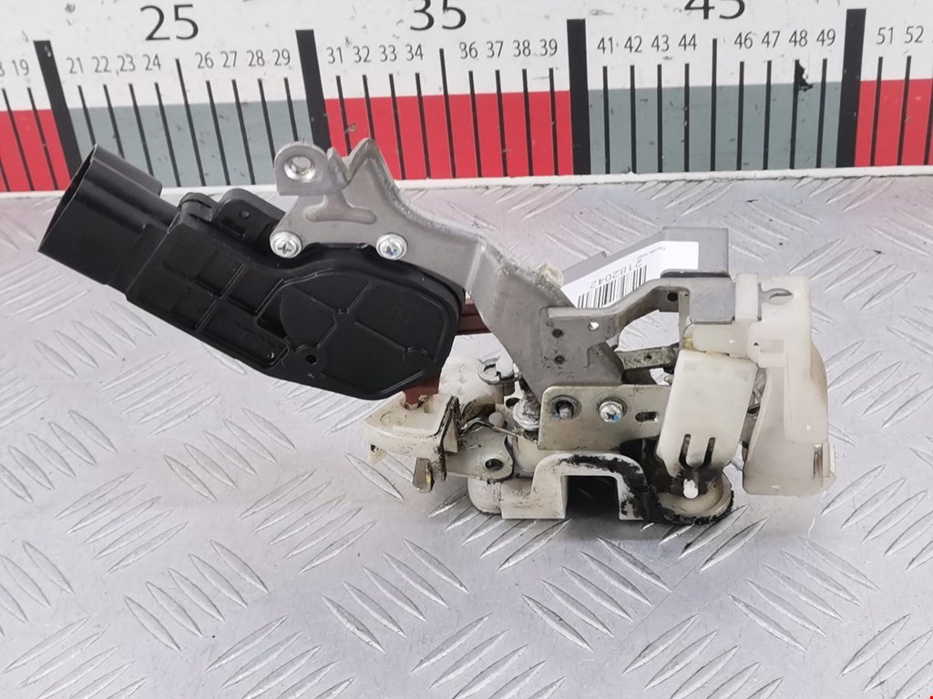 Замок двери задней правой TOYOTA Aygo AB10 2005-2014