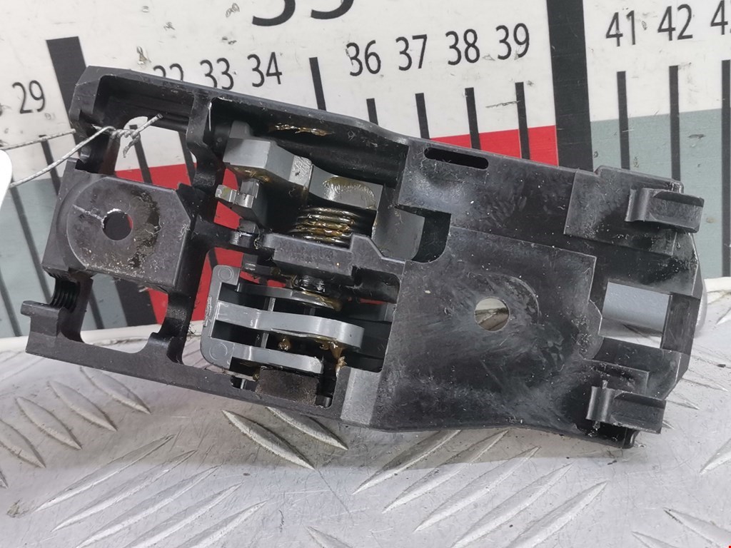 Ручка дверная передняя внутренняя левая TOYOTA RAV 4 XA20 2000-2005