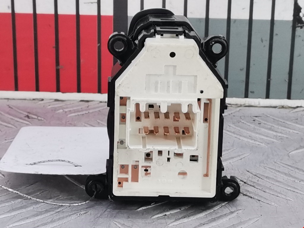 Блок управления зеркалами HYUNDAI i40 2011-2019