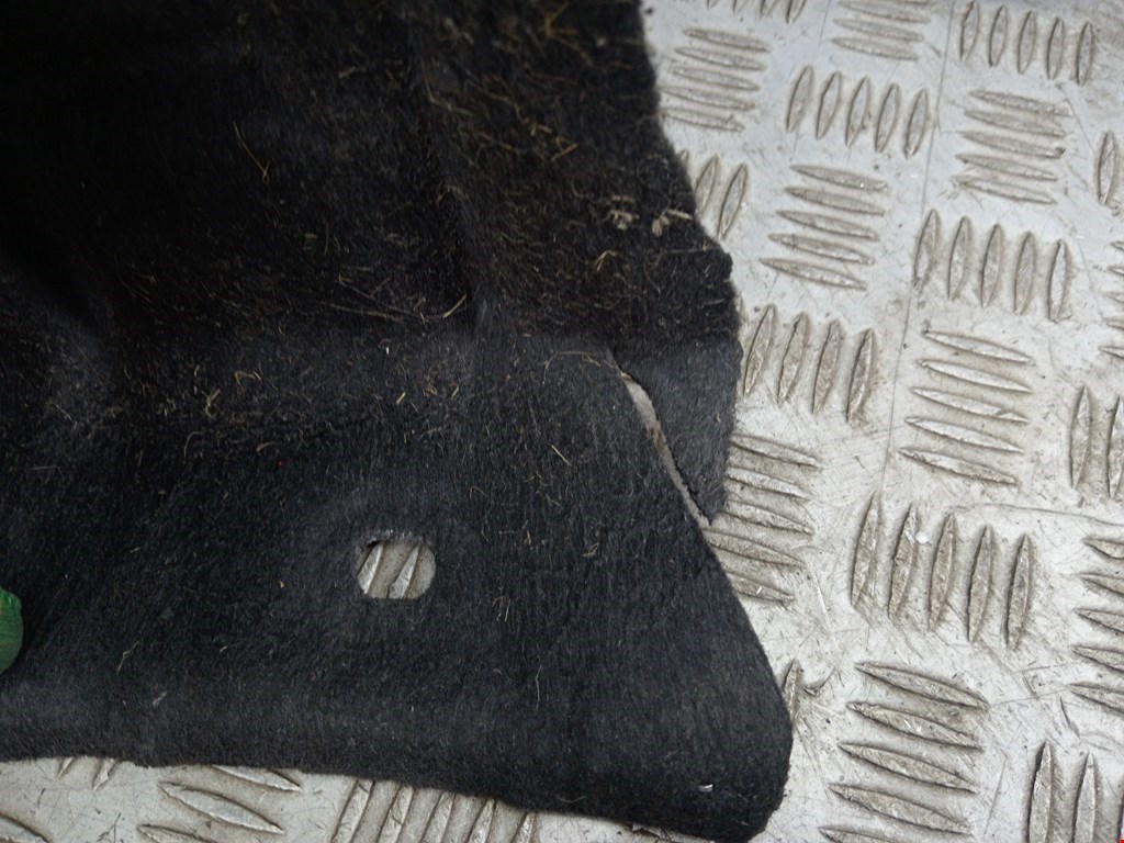 Локер (подкрылок) задний правый AUDI A4 B8 2007-2015