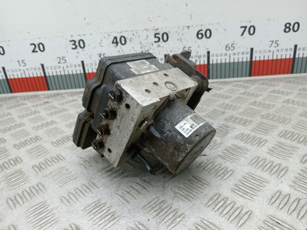 Блок ABS (насос) KIA Cee'd II 2012-2018