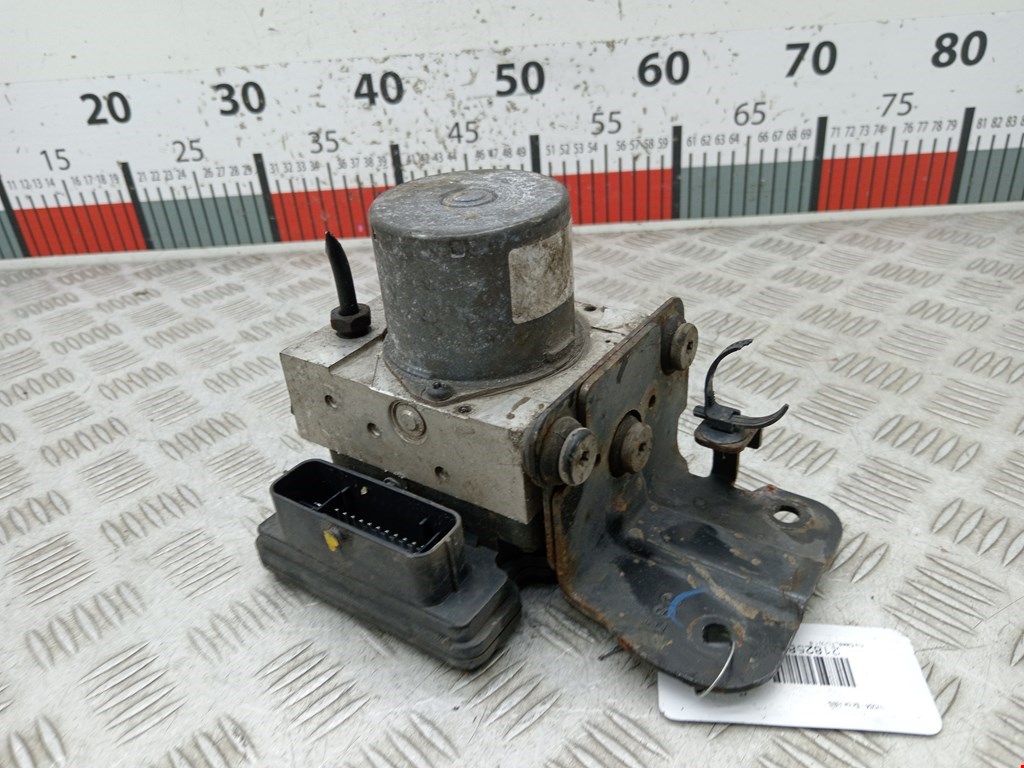 Блок ABS (насос) KIA Cee'd II 2012-2018