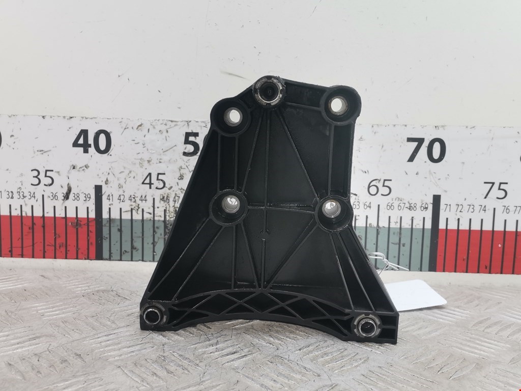 Кронштейн кондиционера BMW X3 E83 2003-2010