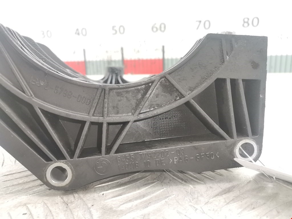 Кронштейн кондиционера BMW X3 E83 2003-2010