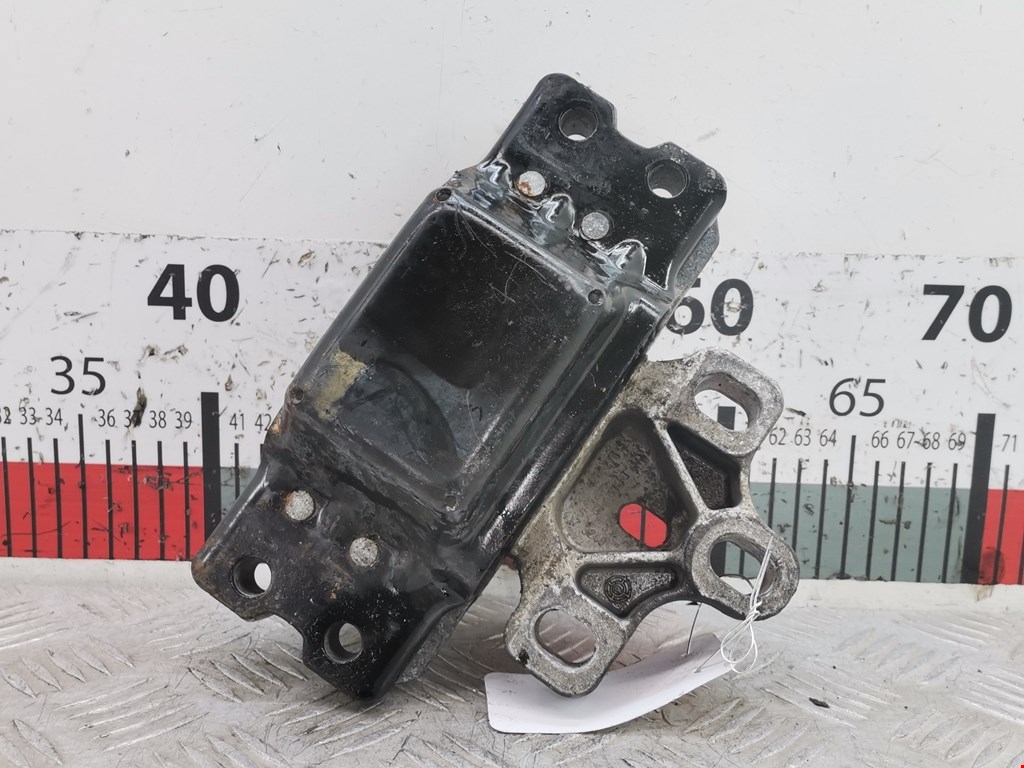 Подушка (опора) крепления двигателя Skoda Octavia 1Z (2004-2013)