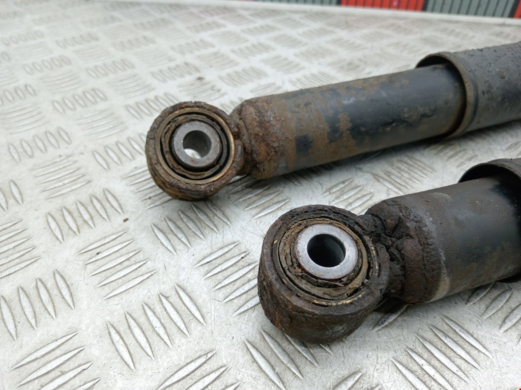 Амортизатор задний левый AUDI A3 8P 2003-2013