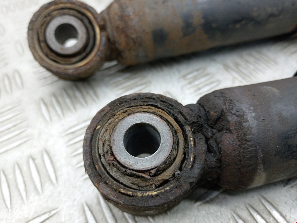 Амортизатор задний левый AUDI A3 8P 2003-2013