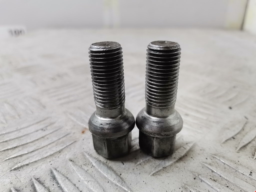 Болты AUDI A4 B8 2007-2015