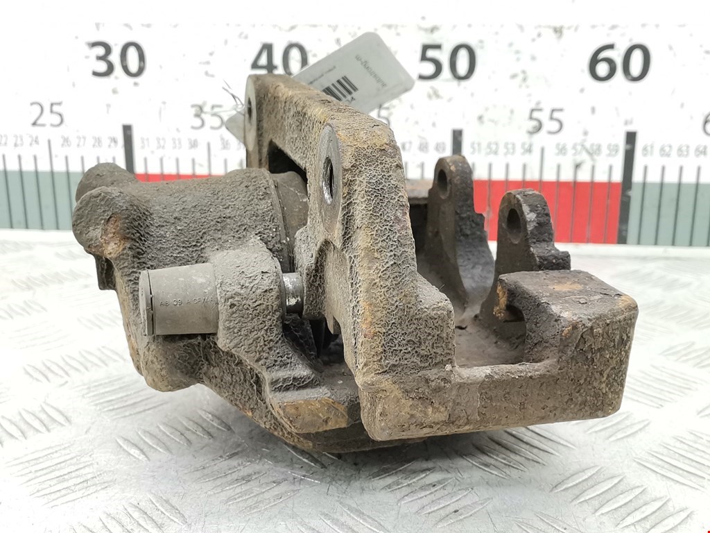 Суппорт передний левый BMW X3 E83 2003-2010