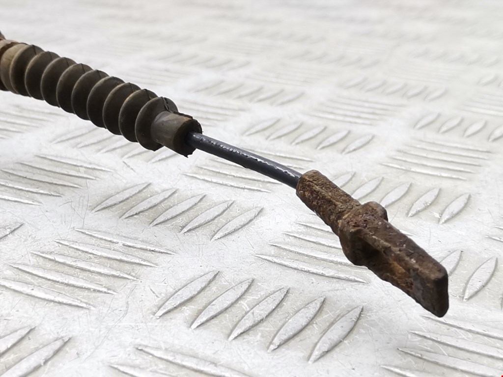 Трос стояночного тормоза левый/правый KIA Cee'd II 2012-2018