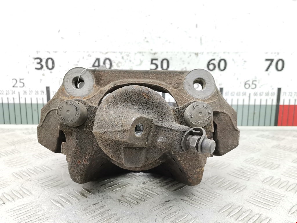 Суппорт передний правый BMW 3er E90/E91 2005-2012