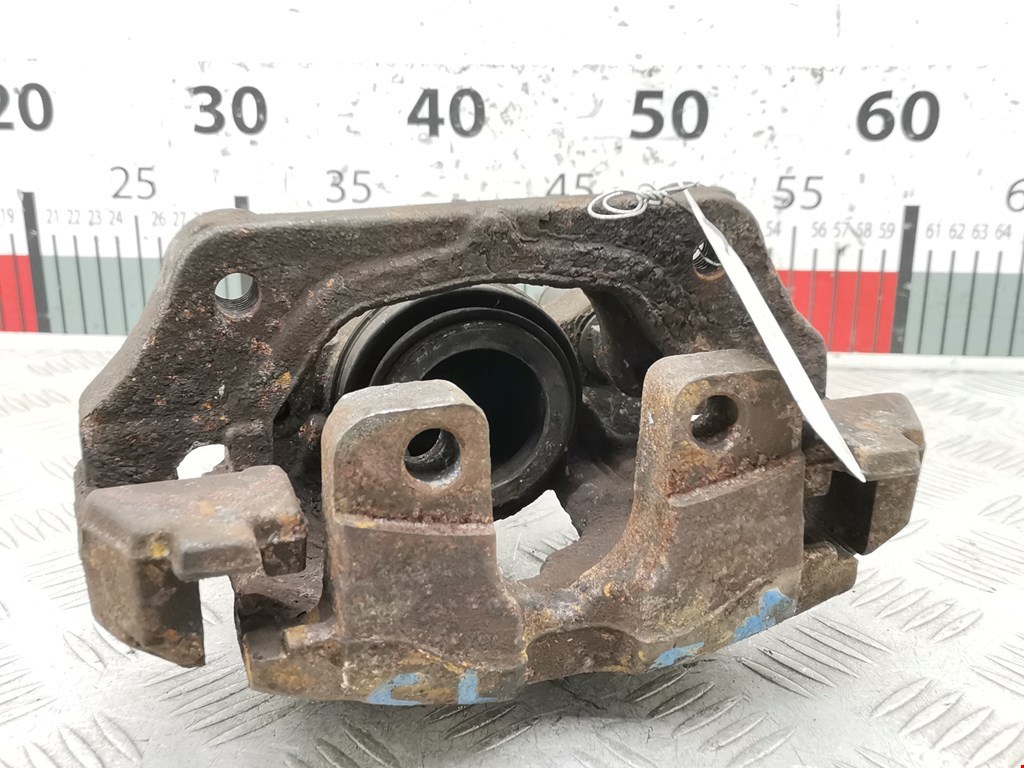 Суппорт передний правый BMW 3er E90/E91 2005-2012