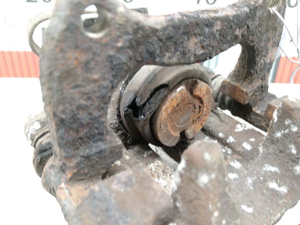 Суппорт задний левый VOLKSWAGEN Passat B5 1997-2005