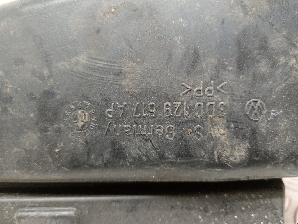 Воздуховод VOLKSWAGEN Phaeton 2002-2016