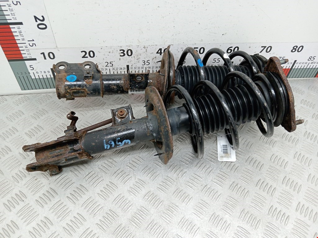 Амортизатор передний правый KIA Cee'd II 2012-2018