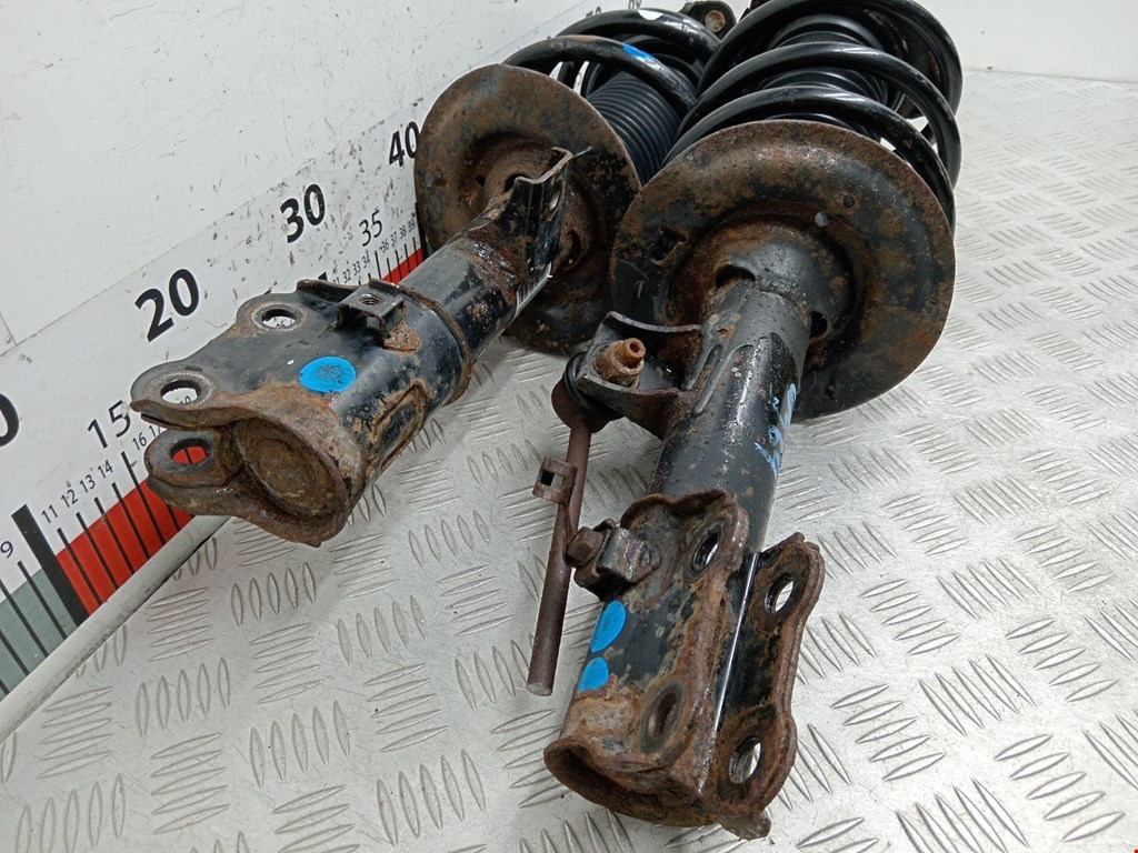 Амортизатор передний правый KIA Cee'd II 2012-2018