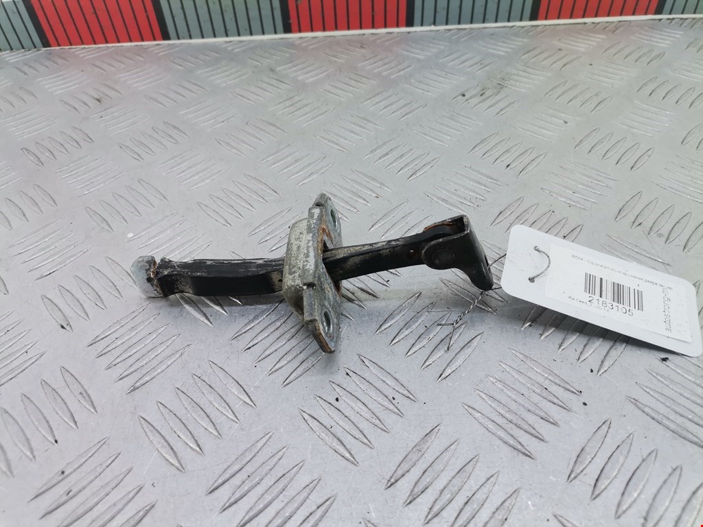 Ограничитель открывания двери KIA Cee'd II 2012-2018