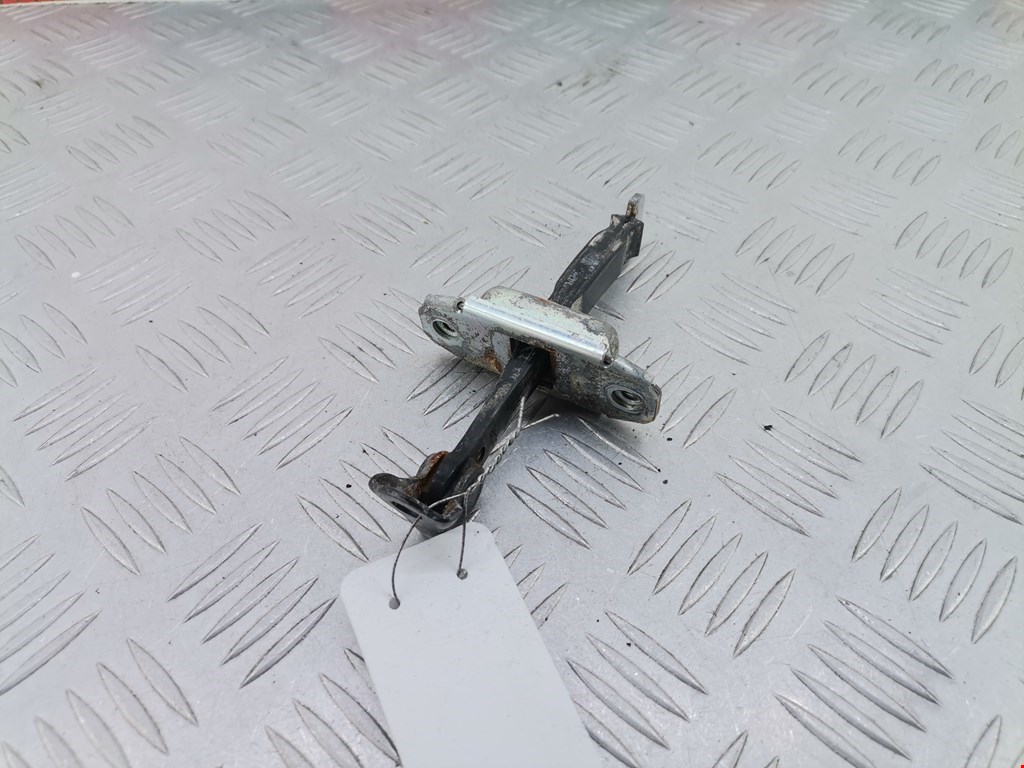 Ограничитель открывания двери KIA Cee'd II 2012-2018