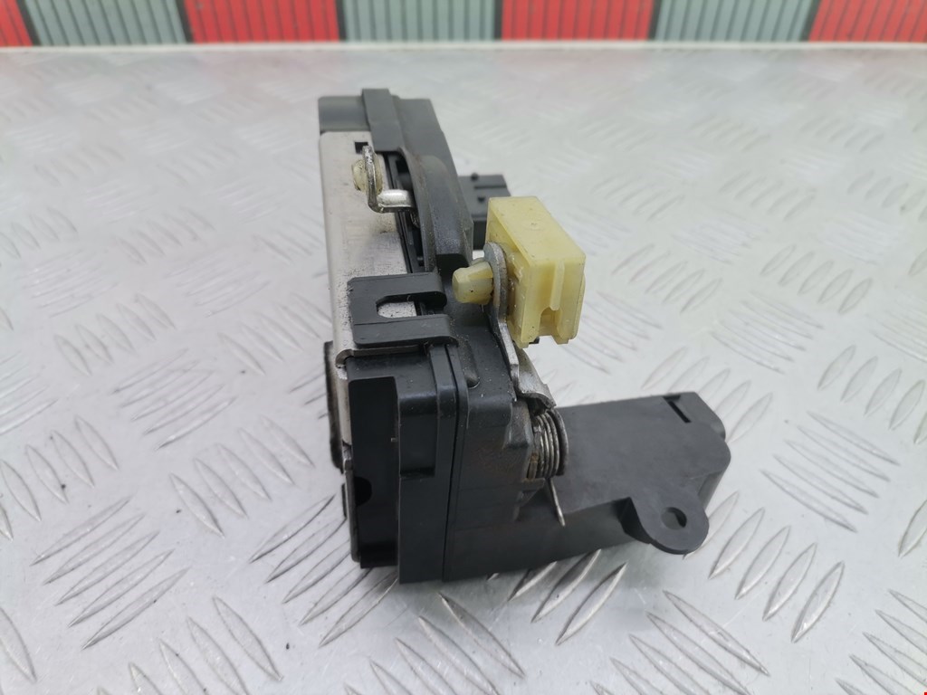 Замок двери передней правой OPEL Astra H/Family 2004-2015