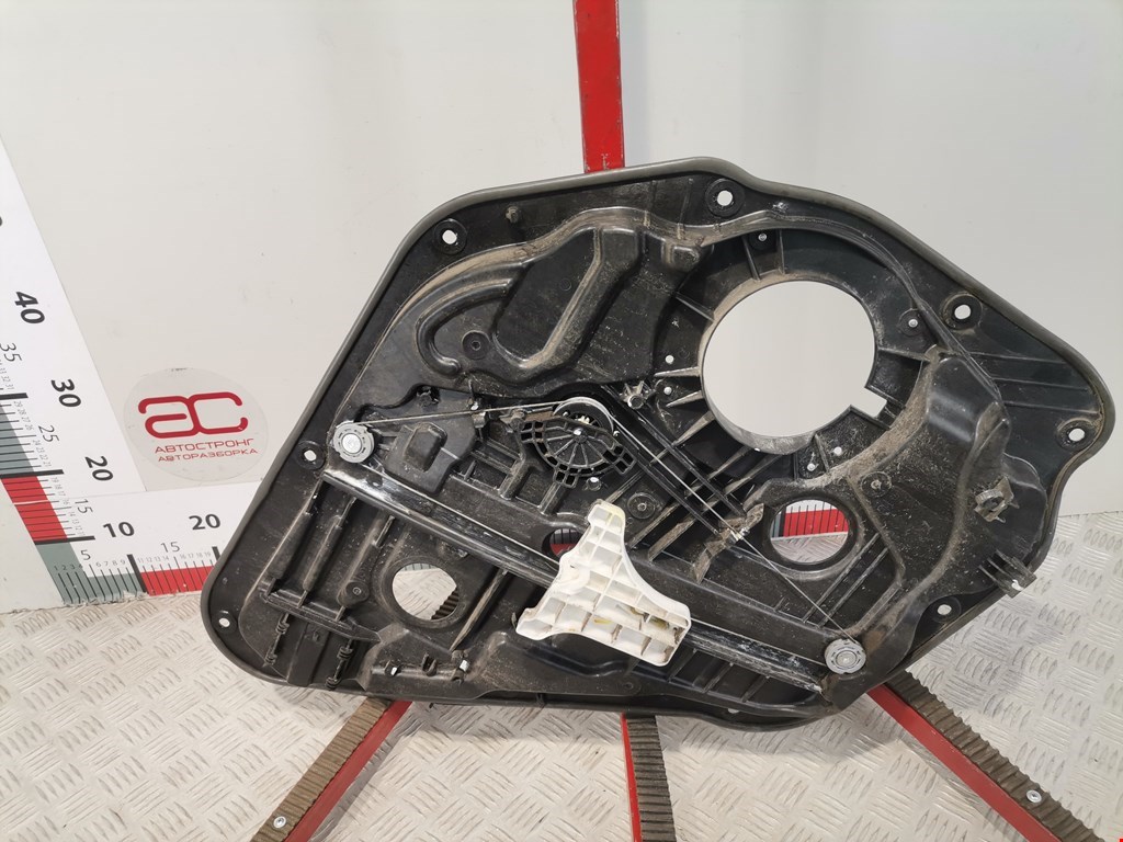 Стеклоподъемник задний правый KIA Cee'd II 2012-2018